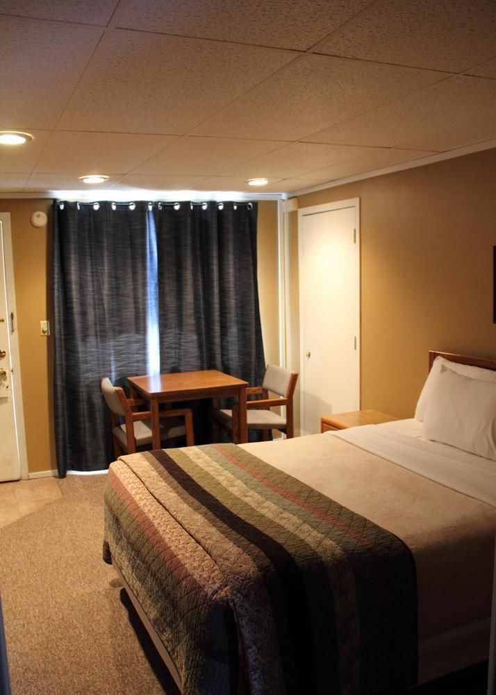 Lakeshor Motor Inn Virginia Exterior photo